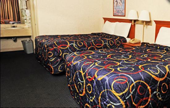 Ramada Conference Center Wilmington Hotel Eksteriør billede